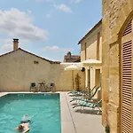 Hotel Le Chevalier Bleu