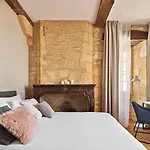 Hotel Le Chevalier Bleu *