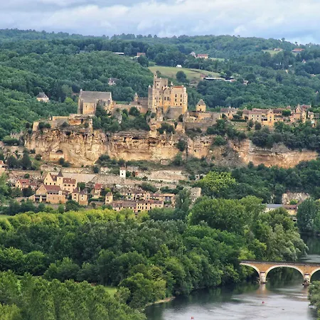 Hotel Le Chevalier Bleu *