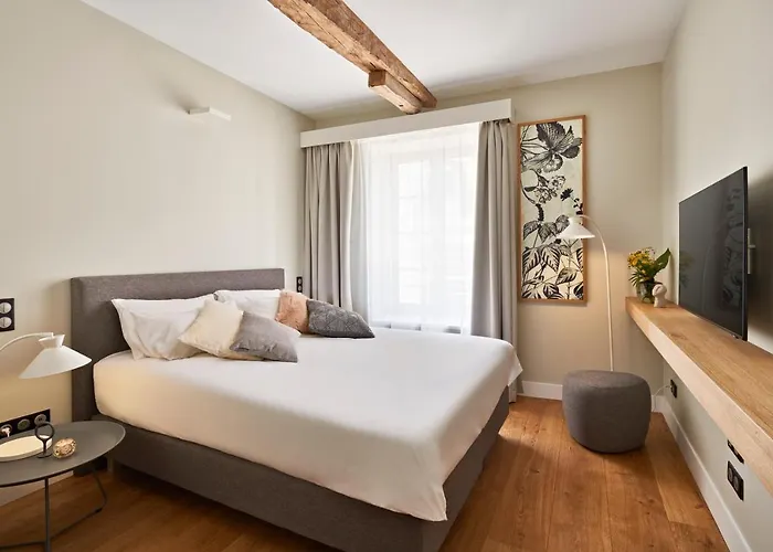 Otel Le Chevalier Bleu *