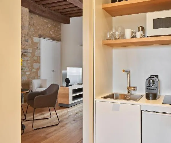 Hotel Le Chevalier Bleu *