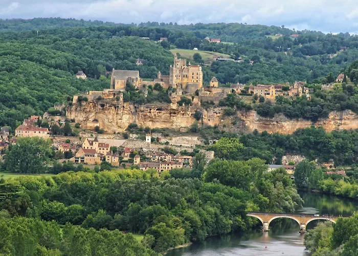 Otel Le Chevalier Bleu *