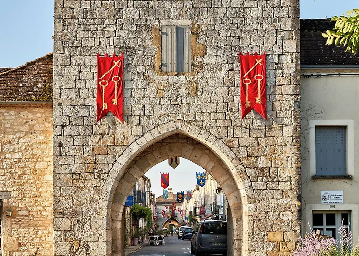 Otel Le Chevalier Bleu *